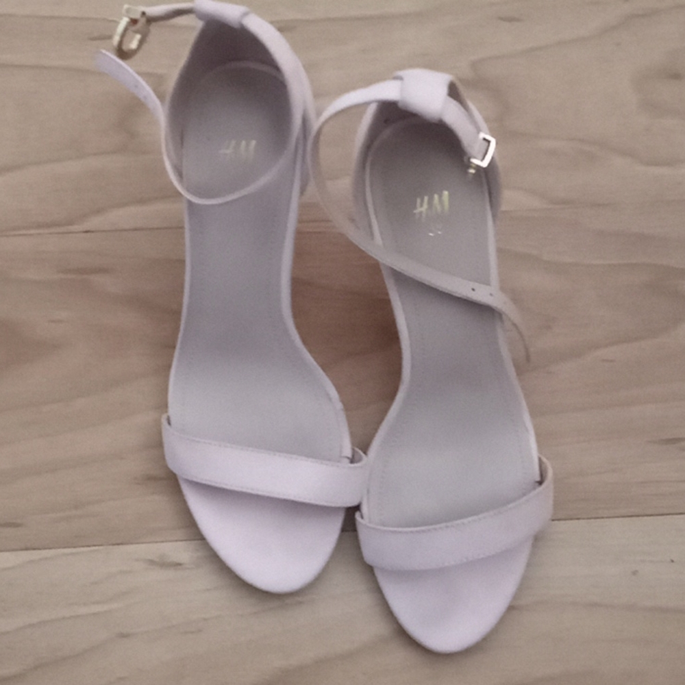 Light pink sandals size 7 (38)